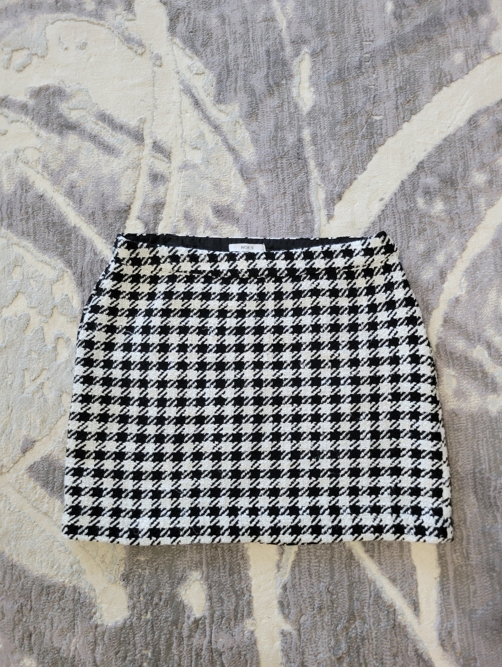 Ricki's Black and White Tweed Pencil Skirt Size 10